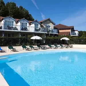 https://charmante-maisonette-au-bord-du-lac-avec-piscine.midi-pyreneeshotels.com